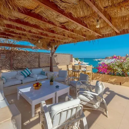 Luxury Apartment On The Marina